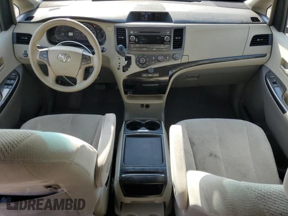 ✅ 2011 Toyota Sienna LE AAS • VIN: 5TDKK3DC1BS017852 • Lot: 91211595. Listed on Copart with 199,453 mi. Free auction sales archive from the USA and detailed vehicle history report at DreamBid. Image 8.