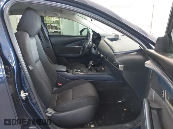 ✅ 2020 Mazda CX-30 • VIN: 3MVDMBBLXLM124639 • Лот: 42278712. Опубликован ранее на IAAI с пробегом 60 448 миль. Бесплатный доступ к архиву аукционных продаж из США и подробный отчёт об истории автомобиля на DreamBid. Изображение 5.