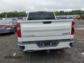 ✅ 2021 Chevrolet Silverado 1500 High Country • VIN: 1GCUYHET6MZ293500 • Lot: 66475034. Wystawiony na Copart z przebiegiem 17 699 mil. Bezpłatny archiwum sprzedaży aukcyjnych z USA i szczegółowy raport historii pojazdu na DreamBid. Zdjęcie 6.