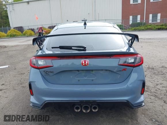 ✅ 2025 Honda Civic Type R • VIN: JHMFL5G46SX000696 • Lot: 42179014. Wystawiony na IAAI z przebiegiem 6 631 mil. Bezpłatny archiwum sprzedaży aukcyjnych z USA i szczegółowy raport historii pojazdu na DreamBid. Zdjęcie 17.