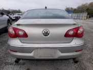 ✅ 2009 Volkswagen CC 4Motion • VIN: WVWGU73CX9E552848 • Lot: 78878774. Wystawiony na Copart z przebiegiem 159 855 mil. Bezpłatny archiwum sprzedaży aukcyjnych z USA i szczegółowy raport historii pojazdu na DreamBid. Zdjęcie 6.
