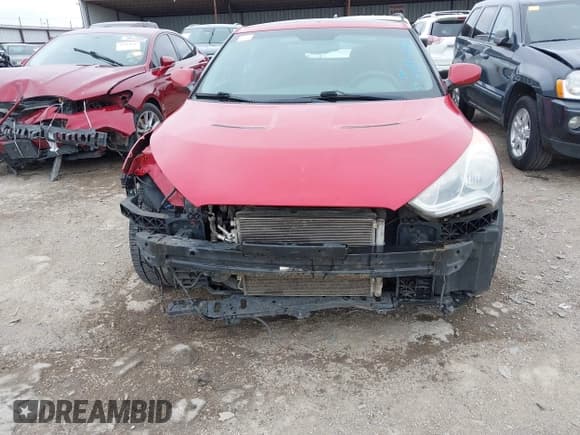 ✅ 2013 Hyundai Veloster w/Gray Int • VIN: KMHTC6AD8DU146035 • Lot: 41892703. Wystawiony na IAAI z przebiegiem 241 169 mil. Bezpłatny archiwum sprzedaży aukcyjnych z USA i szczegółowy raport historii pojazdu na DreamBid. Zdjęcie 6.