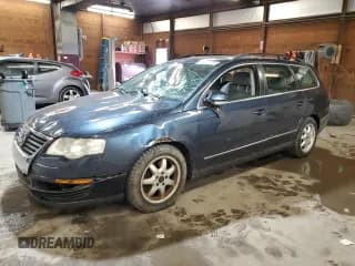 ✅ 2007 Volkswagen Passat 2.0T • VIN: WVWLK73C47E009870 • Lot: 53992105. Wystawiony na Copart z przebiegiem 73 426 mil. Bezpłatny archiwum sprzedaży aukcyjnych z USA i szczegółowy raport historii pojazdu na DreamBid. Zdjęcie 1.