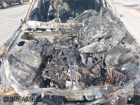 ✅ 2009 Hyundai Genesis • VIN: KMHGC46E99U025450 • Лот: 43029648. Опубликован ранее на IAAI с пробегом Не указан. Бесплатный доступ к архиву аукционных продаж из США и подробный отчёт об истории автомобиля на DreamBid. Изображение 10.