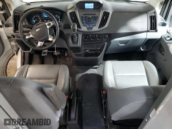 ✅ 2015 Ford Transit Cargo • VIN: 1FTNR2CM8FKB11706 • Lot: 66967385. Wystawiony na Copart z przebiegiem 342 263 mil. Bezpłatny archiwum sprzedaży aukcyjnych z USA i szczegółowy raport historii pojazdu na DreamBid. Zdjęcie 8.