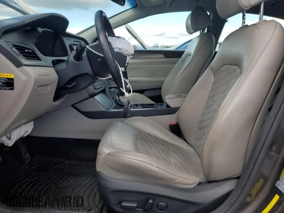 ✅ 2015 Hyundai Sonata Sport • VIN: 5NPE34AF4FH213777 • Лот: 90023885. Опубликован ранее на Copart с пробегом 142 172 миль. Бесплатный доступ к архиву аукционных продаж из США и подробный отчёт об истории автомобиля на DreamBid. Изображение 7.