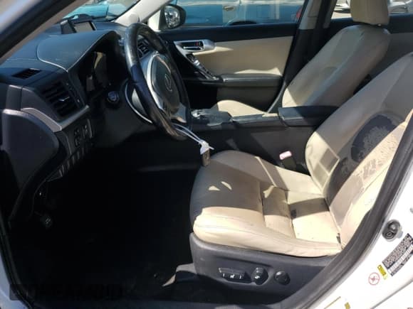 ✅ 2013 Lexus CT 200h • VIN: JTHKD5BH3D2144258 • Lot: 81178055. Wystawiony na Copart z przebiegiem 172 960 mil. Bezpłatny archiwum sprzedaży aukcyjnych z USA i szczegółowy raport historii pojazdu na DreamBid. Zdjęcie 7.