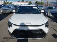 ✅ 2025 Kia Niro SX • VIN: KNDCT3LE3S5219148 • Lot: 42202253. Wystawiony na IAAI z przebiegiem 24 337 mil. Bezpłatny archiwum sprzedaży aukcyjnych z USA i szczegółowy raport historii pojazdu na DreamBid. Zdjęcie 12.