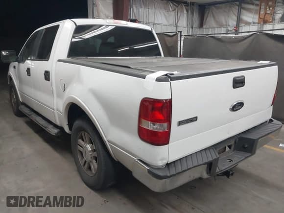 ✅ 2008 Ford F-150 XLT • VIN: 1FTPW12588FA91930 • Lot: 42148941. Wystawiony na IAAI z przebiegiem 190 576 mil. Bezpłatny archiwum sprzedaży aukcyjnych z USA i szczegółowy raport historii pojazdu na DreamBid. Zdjęcie 3.