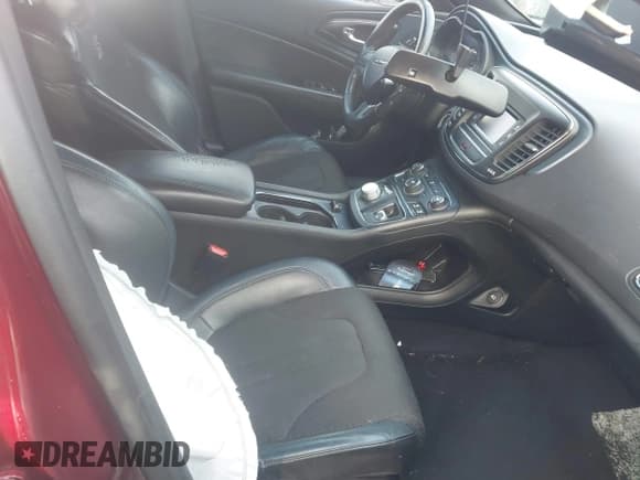 ✅ 2015 Chrysler 200 S • VIN: 1C3CCCBB7FN566810 • Lot: 43576096. Listed on IAAI with 198,000 mi. Free auction sales archive from the USA and detailed vehicle history report at DreamBid. Image 5.