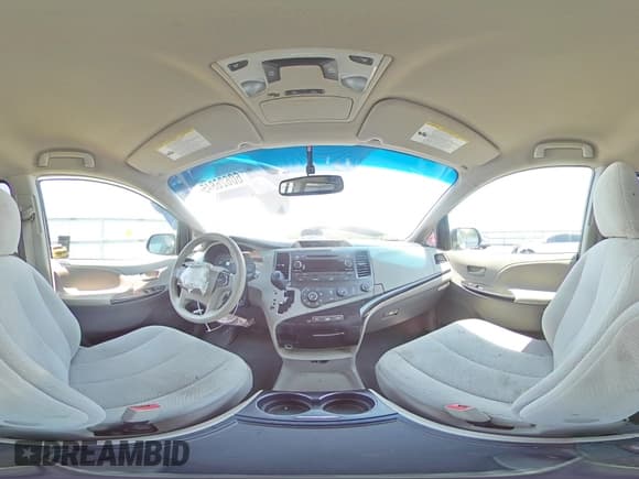 ✅ 2012 Toyota Sienna LE AAS • VIN: 5TDKK3DCXCS206419 • Lot: 60626845. Listed on Copart with 200,461 mi. Free auction sales archive from the USA and detailed vehicle history report at DreamBid. Image 15.