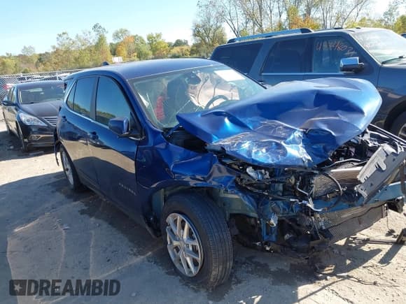 ✅ 2022 Chevrolet Equinox LT • VIN: 2GNAXKEV2N6111123 • Lot: 43424784. Listed on IAAI with 39,940 mi. Free auction sales archive from the USA and detailed vehicle history report at DreamBid. Image 1.