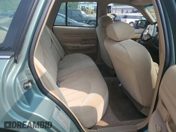 ✅ 1997 Ford Crown Victoria • VIN: 2FALP73W3VX232351 • Lot: 60196655. Wystawiony na Copart z przebiegiem 218 587 mil. Bezpłatny archiwum sprzedaży aukcyjnych z USA i szczegółowy raport historii pojazdu na DreamBid. Zdjęcie 10.