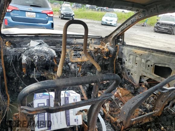 ✅ 2018 Toyota Corolla • VIN: N0V1N90546905 • Lot: 90546905. Listed on Copart with Not provided. Free auction sales archive from the USA and detailed vehicle history report at DreamBid. Image 8.