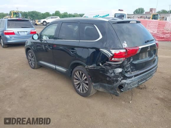 2019 Mitsubishi Outlander ES с VIN JA4AZ3A39KZ039635, выставлен на аукционе IAAI как лот 42594850 с пробегом 65 008 миль миль и . История ставок и продаж доступна на DreamBid. Изображение 3.
