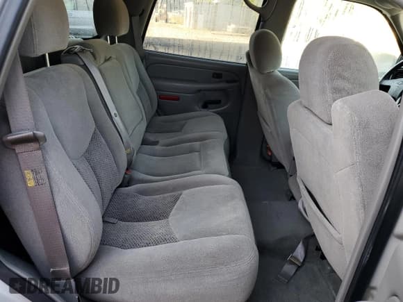 ✅ 2004 Chevrolet Tahoe LS • VIN: 1GNEC13Z84R250995 • Lot: 70758215. Listed on Copart with 205,024 mi. Free auction sales archive from the USA and detailed vehicle history report at DreamBid. Image 11.