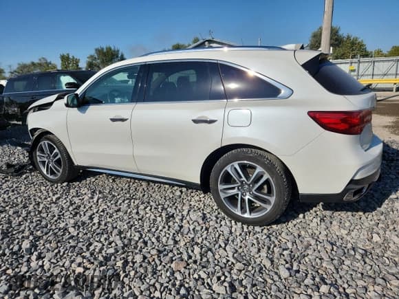 ✅ 2018 Acura MDX Advance • VIN: 5J8YD4H8XJL011761 • Lot: 80017755. Listed on Copart with 124,821 mi. Free auction sales archive from the USA and detailed vehicle history report at DreamBid. Image 2.