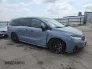 ✅ 2025 Honda Odyssey Sport-L • VIN: 5FNRL6H74SB009680 • Lot: 80205735. Wystawiony na Copart z przebiegiem 27 946 mil. Bezpłatny archiwum sprzedaży aukcyjnych z USA i szczegółowy raport historii pojazdu na DreamBid. Zdjęcie 4.