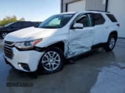 ✅ 2020 Chevrolet Traverse LT Cloth • VIN: 1GNERGKW7LJ319617 • Lot: 84260345. Wystawiony na Copart z przebiegiem 72 214 mil. Bezpłatny archiwum sprzedaży aukcyjnych z USA i szczegółowy raport historii pojazdu na DreamBid. Zdjęcie 1.