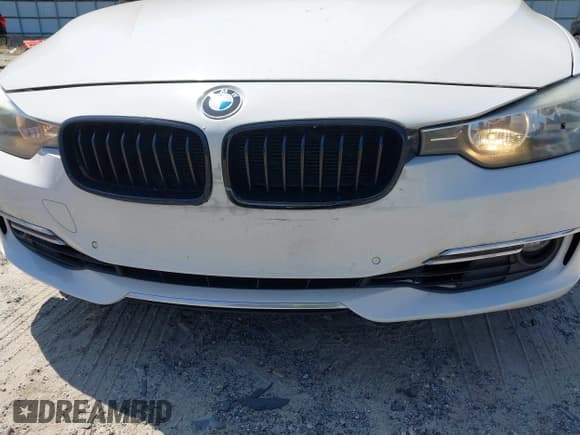 ✅ 2016 BMW 3 Series 320i xDrive • VIN: WBA8E5G58GNT93498 • Lot: 43196736. Listed on IAAI with 72,094 mi. Free auction sales archive from the USA and detailed vehicle history report at DreamBid. Image 19.