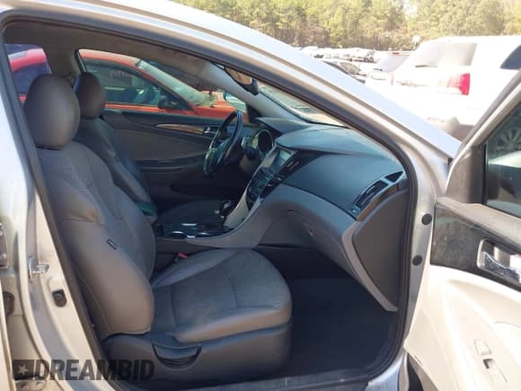 ✅ 2014 Hyundai Sonata Limited • VIN: 5NPEC4AB7EH841568 • Lot: 43598109. Listed on IAAI with 154,682 mi. Free auction sales archive from the USA and detailed vehicle history report at DreamBid. Image 5.