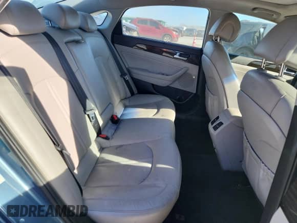 2016 Hyundai Sonata Limited с VIN KMHE34L15GA024626, выставлен на аукционе Copart как лот 87388825 с пробегом 136 414 миль миль и Чистый • Clean title. История ставок и продаж доступна на DreamBid. Изображение 10.