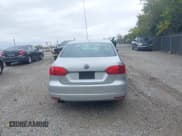 ✅ 2013 Volkswagen Jetta SE • VIN: 3VWDP7AJ5DM413092 • Lot: 43511410. Listed on IAAI with 223,958 mi. Free auction sales archive from the USA and detailed vehicle history report at DreamBid. Image 17.