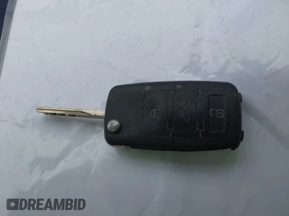 ✅ 2003 Volkswagen Jetta GLS • VIN: 3VWSK69M33M066326 • Lot: 42828909. Listed on IAAI with 276,942 mi. Free auction sales archive from the USA and detailed vehicle history report at DreamBid. Image 11.