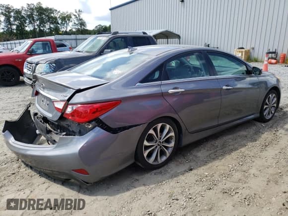 ✅ 2014 Hyundai Sonata SE • VIN: 5NPEC4AB0EH822554 • Lot: 66142314. Listed on Copart with 133,072 mi. Free auction sales archive from the USA and detailed vehicle history report at DreamBid. Image 3.