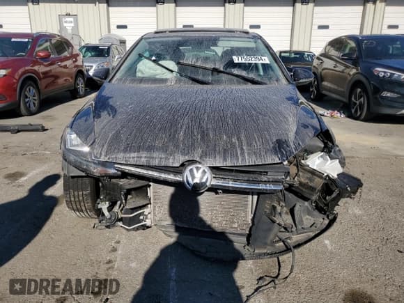 ✅ 2020 Volkswagen Golf TSI • VIN: 3VWG57AU7LM002403 • Lot: 77552394. Wystawiony na Copart z przebiegiem 50 238 mil. Bezpłatny archiwum sprzedaży aukcyjnych z USA i szczegółowy raport historii pojazdu na DreamBid. Zdjęcie 5.