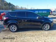 ✅ 2017 Ford Escape SE • VIN: 1FMCU0GD7HUC59045 • Lot: 41304143. Wystawiony na IAAI z przebiegiem 125 809 mil. Bezpłatny archiwum sprzedaży aukcyjnych z USA i szczegółowy raport historii pojazdu na DreamBid. Zdjęcie 13.