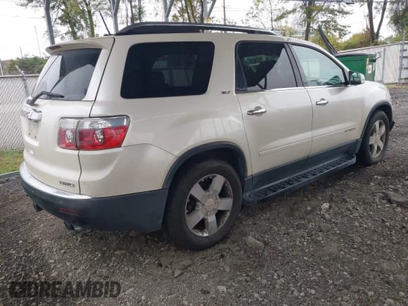 ✅ 2008 GMC Acadia SLT1 • VIN: 1GKEV23768J131231 • Lot: 43438633. Listed on IAAI with Not provided. Free auction sales archive from the USA and detailed vehicle history report at DreamBid. Image 4.