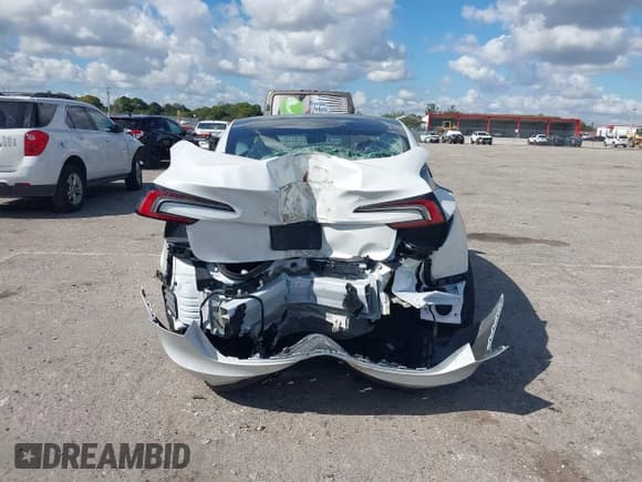 ✅ 2024 Tesla Model 3 • VIN: 5YJ3E1EA2RF870661 • Lot: 41562281. Wystawiony na IAAI z przebiegiem 3 407 mil. Bezpłatny archiwum sprzedaży aukcyjnych z USA i szczegółowy raport historii pojazdu na DreamBid. Zdjęcie 16.