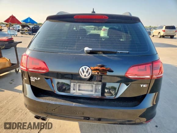 ✅ 2016 Volkswagen Golf TSI S • VIN: 3VWC17AU6GM516145 • Лот: 72015385. Опубликован ранее на Copart с пробегом 77 669 миль. Бесплатный доступ к архиву аукционных продаж из США и подробный отчёт об истории автомобиля на DreamBid. Изображение 6.