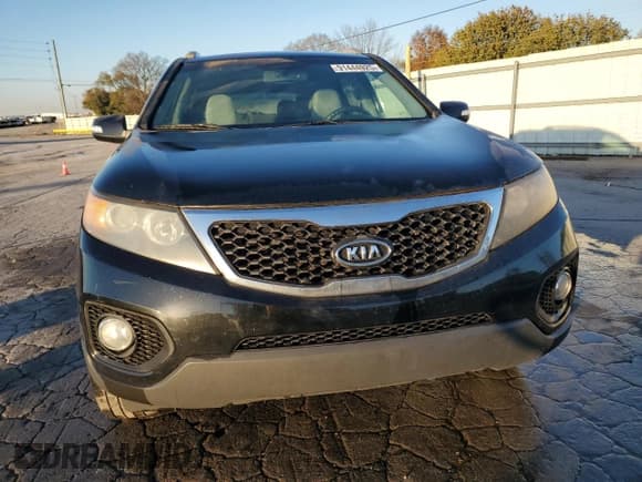 ✅ 2012 Kia Sorento LX • VIN: 5XYKT4A66CG240811 • Lot: 91444925. Wystawiony na Copart z przebiegiem 256 262 mil. Bezpłatny archiwum sprzedaży aukcyjnych z USA i szczegółowy raport historii pojazdu na DreamBid. Zdjęcie 5.
