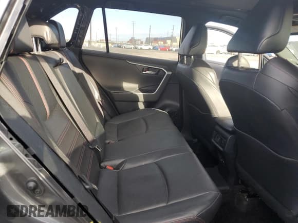 ✅ 2021 Toyota RAV4 XSE • VIN: JTMFB3FV0MD019705 • Лот: 85591535. Опубликован ранее на Copart с пробегом 34 199 миль. Бесплатный доступ к архиву аукционных продаж из США и подробный отчёт об истории автомобиля на DreamBid. Изображение 10.