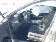 ✅ 2024 Lexus RX 350 • VIN: 2T2BAMBA0RC049779 • Lot: 41701330. Wystawiony na IAAI z przebiegiem 2 560 mil. Bezpłatny archiwum sprzedaży aukcyjnych z USA i szczegółowy raport historii pojazdu na DreamBid. Zdjęcie 5.