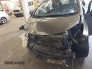 ✅ 2017 Nissan Note SV • VIN: 3N1CE2CP4HL382084 • Lot: 43576445. Wystawiony na IAAI z przebiegiem 60 485 mil. Bezpłatny archiwum sprzedaży aukcyjnych z USA i szczegółowy raport historii pojazdu na DreamBid. Zdjęcie 6.