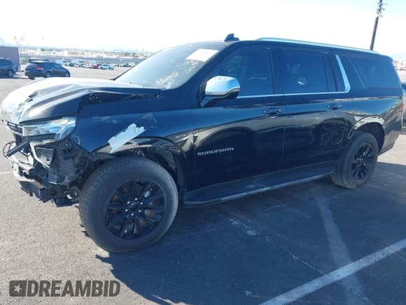 ✅ 2022 Chevrolet Suburban Premier • VIN: 1GNSKFKD1NR223325 • Lot: 40848831. Wystawiony na IAAI z przebiegiem 52 798 mil. Bezpłatny archiwum sprzedaży aukcyjnych z USA i szczegółowy raport historii pojazdu na DreamBid. Zdjęcie 17.