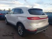✅ 2017 Lincoln MKC Select • VIN: 5LMCJ2D91HUL69722 • Лот: 43494196. Опубликован ранее на IAAI с пробегом 103 919 миль. Бесплатный доступ к архиву аукционных продаж из США и подробный отчёт об истории автомобиля на DreamBid. Изображение 3.