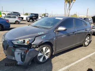 ✅ 2019 Hyundai Ioniq • VIN: KMHC65LD0KU115809 • Lot: 71447374. Wystawiony na Copart z przebiegiem 126 177 mil. Bezpłatny archiwum sprzedaży aukcyjnych z USA i szczegółowy raport historii pojazdu na DreamBid. Zdjęcie 1.