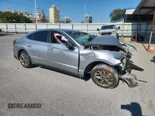 2021 Hyundai Sonata SEL z VIN 5NPEL4JA8MH116082, wystawiony jako Copart lot #86230075 z przebiegiem Nie podano mil oraz Czysty tytuł • Clean title. Historia ofert i sprzedaży dostępna na DreamBid. Obrazek 4.