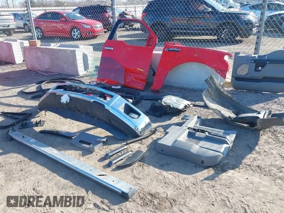 ✅ 2015 Ford F-150 XL • VIN: 1FTEX1CP7FKD26231 • Lot: 41012274. Listed on IAAI with 120,974 mi. Free auction sales archive from the USA and detailed vehicle history report at DreamBid. Image 18.