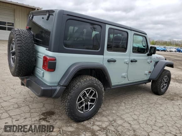 ✅ 2024 Jeep Wrangler Rubicon • VIN: 1C4PJXFG8RW263453 • Lot: 53976365. Wystawiony na Copart z przebiegiem 17 779 mil. Bezpłatny archiwum sprzedaży aukcyjnych z USA i szczegółowy raport historii pojazdu na DreamBid. Zdjęcie 3.