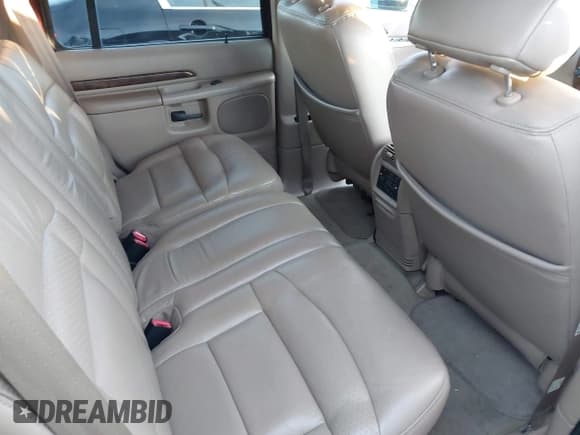 ✅ 2000 Ford Explorer • VIN: 1FMZU75EXYZA70018 • Лот: 43824856. Опубликован ранее на IAAI с пробегом 78 324 миль. Бесплатный доступ к архиву аукционных продаж из США и подробный отчёт об истории автомобиля на DreamBid. Изображение 8.