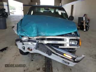 1994 Chevrolet S-10 с VIN 1GCCS1447RK129185, выставлен на аукционе Copart как лот 69407964 с пробегом 193 366 миль миль и Списание • Salvage title. История ставок и продаж доступна на DreamBid. Изображение 5.