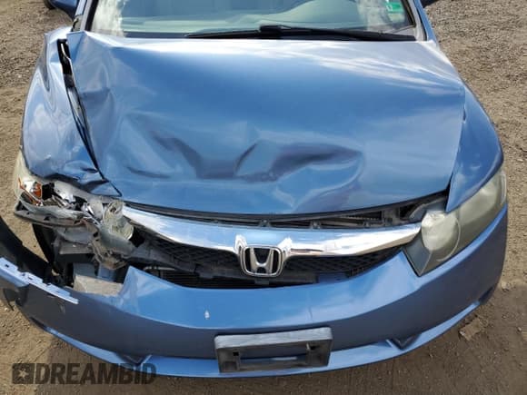 ✅ 2009 Honda Civic LX • VIN: 19XFA16509E012315 • Лот: 90119005. Опубликован ранее на Copart с пробегом 131 654 миль. Бесплатный доступ к архиву аукционных продаж из США и подробный отчёт об истории автомобиля на DreamBid. Изображение 11.