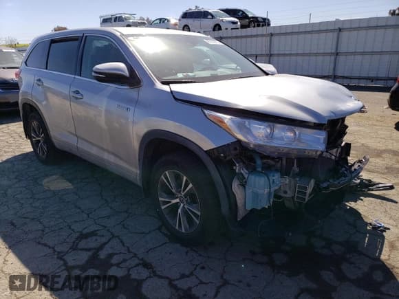 ✅ 2017 Toyota Highlander Hybrid LE • VIN: 5TDBGRFH9HS033609 • Лот: 45735973. Опубликован ранее на Copart с пробегом 339 147 миль. Бесплатный доступ к архиву аукционных продаж из США и подробный отчёт об истории автомобиля на DreamBid. Изображение 4.