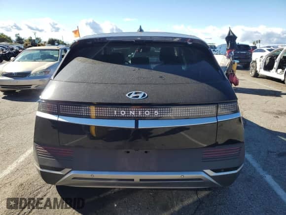 2022 Hyundai Ioniq 5 SEL z VIN KM8KN4AE4NU062542, wystawiony jako Copart lot #39824044 z przebiegiem 22 029 mil mil oraz . Historia ofert i sprzedaży dostępna na DreamBid. Obrazek 6.