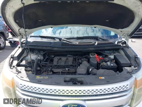 ✅ 2011 Ford Explorer XLT • VIN: 1FMHK7D81BGA65564 • Lot: 43282140. Wystawiony na IAAI z przebiegiem 101 094 mil. Bezpłatny archiwum sprzedaży aukcyjnych z USA i szczegółowy raport historii pojazdu na DreamBid. Zdjęcie 10.